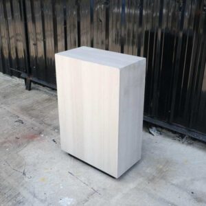 4层木制品架子，多用途木架子，灰色木纹，黑色木底座