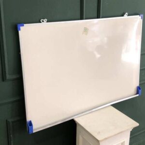 白板尺寸 90 x 60 厘米 白板、白盲板、白板。
