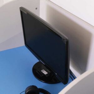 电脑屏幕三星 18.5 英寸宽屏液晶显示器 S19A10N 工作正常。