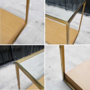 产品展示架产品货架，玻璃顶，金色钢架棕色木桌脚
