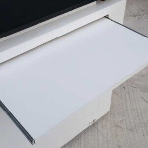 产品展示柜台/产品演示，1个抽屉，2个门打开（灯不亮）