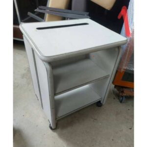 带 3 个搁板的多用途桌, 白色