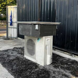 四向空调，大金品牌，型号 FCRN30FXV1S，尺寸 30,000 BTU。