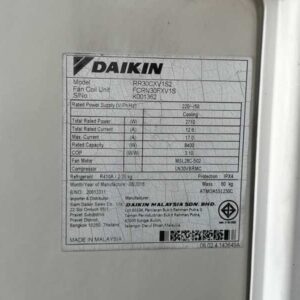 四向空调，大金品牌，型号 FCRN30FXV1S，尺寸 30,000 BTU。