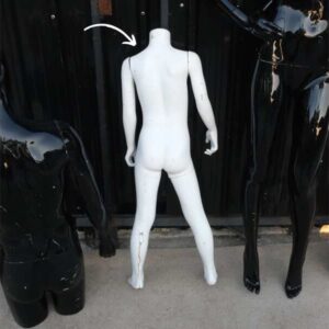 全身白色儿童衬衫展示模特