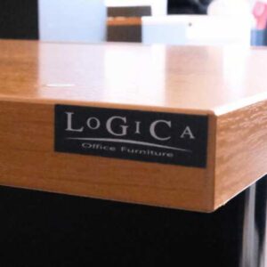 办公桌、电脑桌、木顶、钢腿、Logica 品牌（多种尺寸）