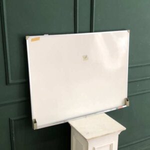 白板尺寸 80 x 60 厘米 白板、白盲板、白板。