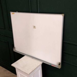 白板尺寸 80 x 60 厘米 白板、白盲板、白板。