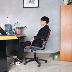 办公椅椅子配有厚布垫厚布靠背