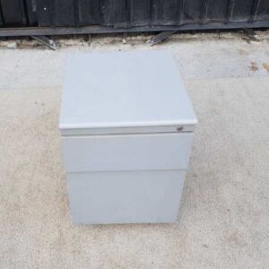 移动柜，2 个抽屉，木框架，灰色