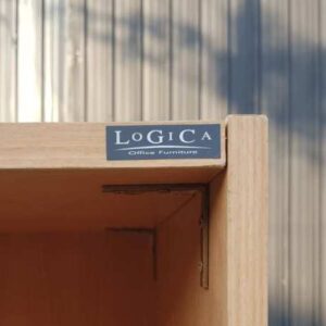 高文件柜，2 门，木质框架，Logica 品牌