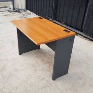 办公桌，钢腿，木质桌面，Rockworth 品牌 80-120
