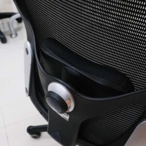 Rockworth QM 人体工学椅，办公椅，中靠背型号，状况良好。_OEV8P5JWEK_AIQCOBARV5