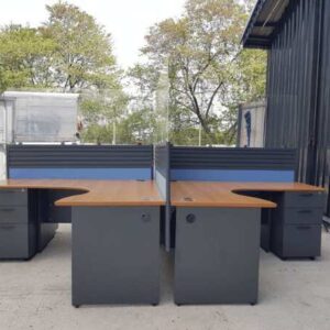 Rockworth 品牌 4 座组合工作桌