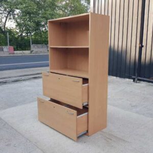 高文件柜，木制框架，Logica 品牌