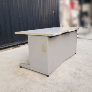 办公桌，钢腿，木质桌面，灰色，140 厘米