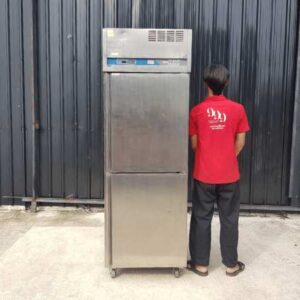 双门不锈钢冰箱，Sanden品牌