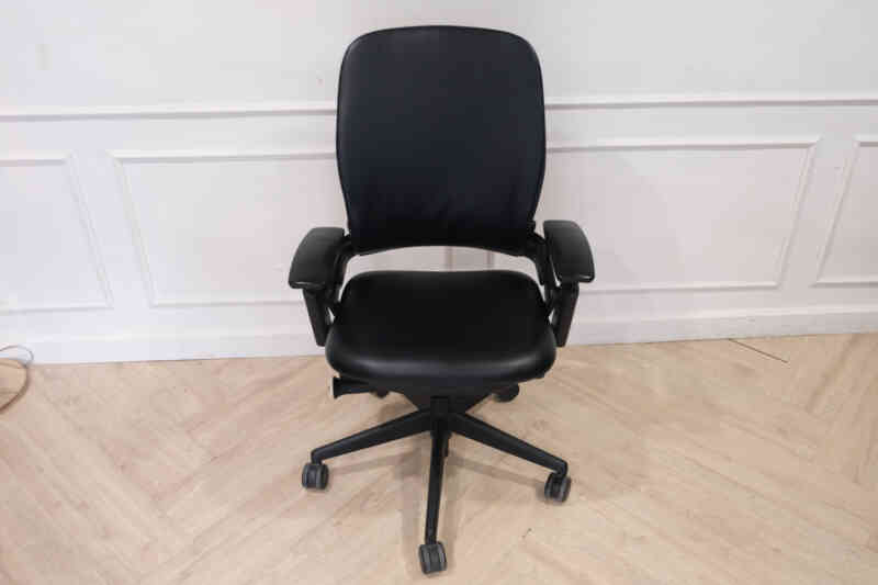 人体工学椅美国制造（黑色）Steelcase Leap V2 人体工学工作椅。_4W0TPCGKNP_XNOI8IW6WC