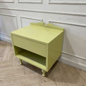 路易斯风格床头柜，奶油黄色，1 个抽屉床头柜_2HV2X8Z0HN