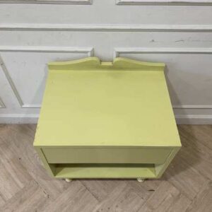 路易斯风格床头柜，奶油黄色，1 个抽屉床头柜_2HV2X8Z0HN