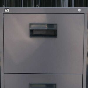 钢制文件柜，3 个抽屉，灰色，UB-Haworth 品牌。_4EVEA8U383