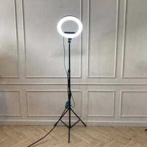 LED柔光环形灯，功率90-265瓦，黑色钢架