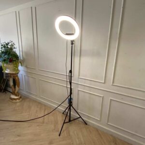 LED柔光环形灯，功率90-265瓦，黑色钢架