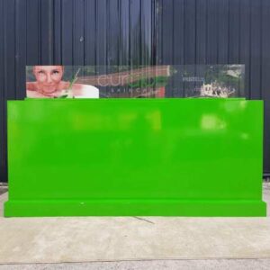 绿色木隔断