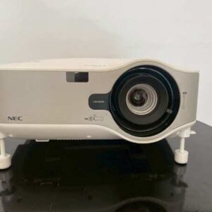 投影仪，NEC品牌，型号NP3250