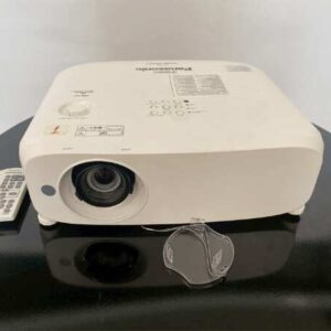 投影机品牌：松下，型号：PT-VZ580 WUXGA_76JPCARX1I