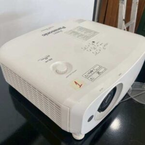 投影机品牌：松下，型号：PT-VZ580 WUXGA_76JPCARX1I