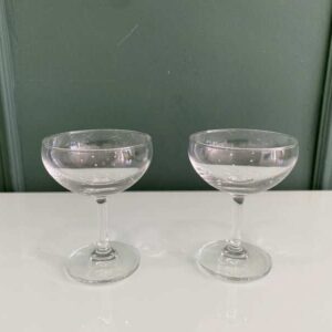 宽形香槟杯，宜家 Storhet 型号。