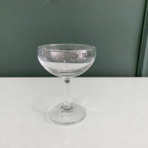 宽形香槟杯，宜家 Storhet 型号。