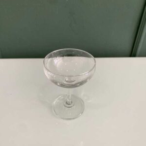 宽形香槟杯，宜家 Storhet 型号。