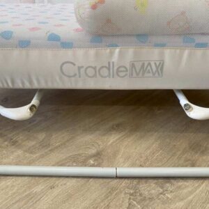 电动婴儿摇椅，Cradle Max品牌。