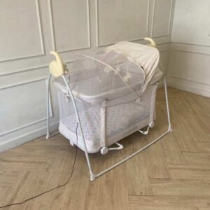 电动婴儿摇椅，Cradle Max品牌。