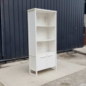 木制文件柜，3 个搁板，2 个门，白色