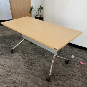 办公桌,带轮子的折叠桌,Practika品牌
