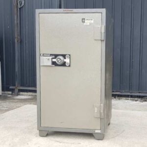 英国品牌旋转密码保险箱，型号 SA-823_BL4UY6WY6M