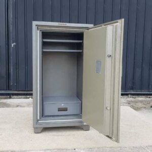 英国品牌旋转密码保险箱，型号 SA-823_BL4UY6WY6M