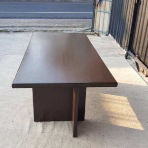 深啡色木製會議桌，200CM
