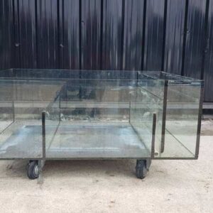 玻璃鱼缸，钢架，三隔间，黑色