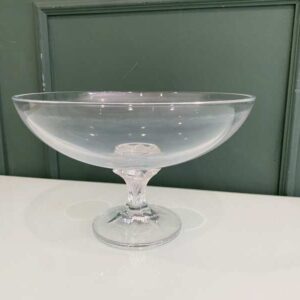 带柄的敞口杯