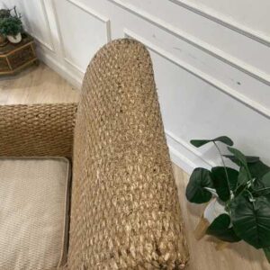 藤椅配有舒适的布垫。_HXKUJH1YDN