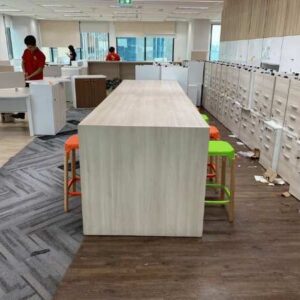 吧台桌，木制框架，现代风格，360 厘米
