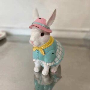 兔子娃娃卧室装饰