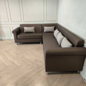 Modern Lounge 棕色 L 型转角沙发（全新）