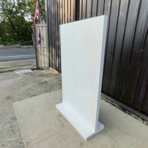 白色木质立式展示架