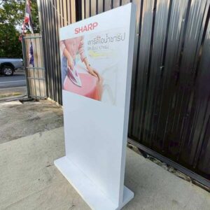 白色木质立式展示架