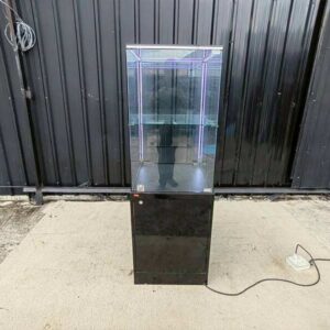 带LED照明的高款黑色玻璃珠宝展示柜